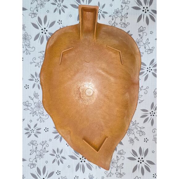 Leaf-Shaped Wall Hanging / Decorative Tray - Picture 3 of 11